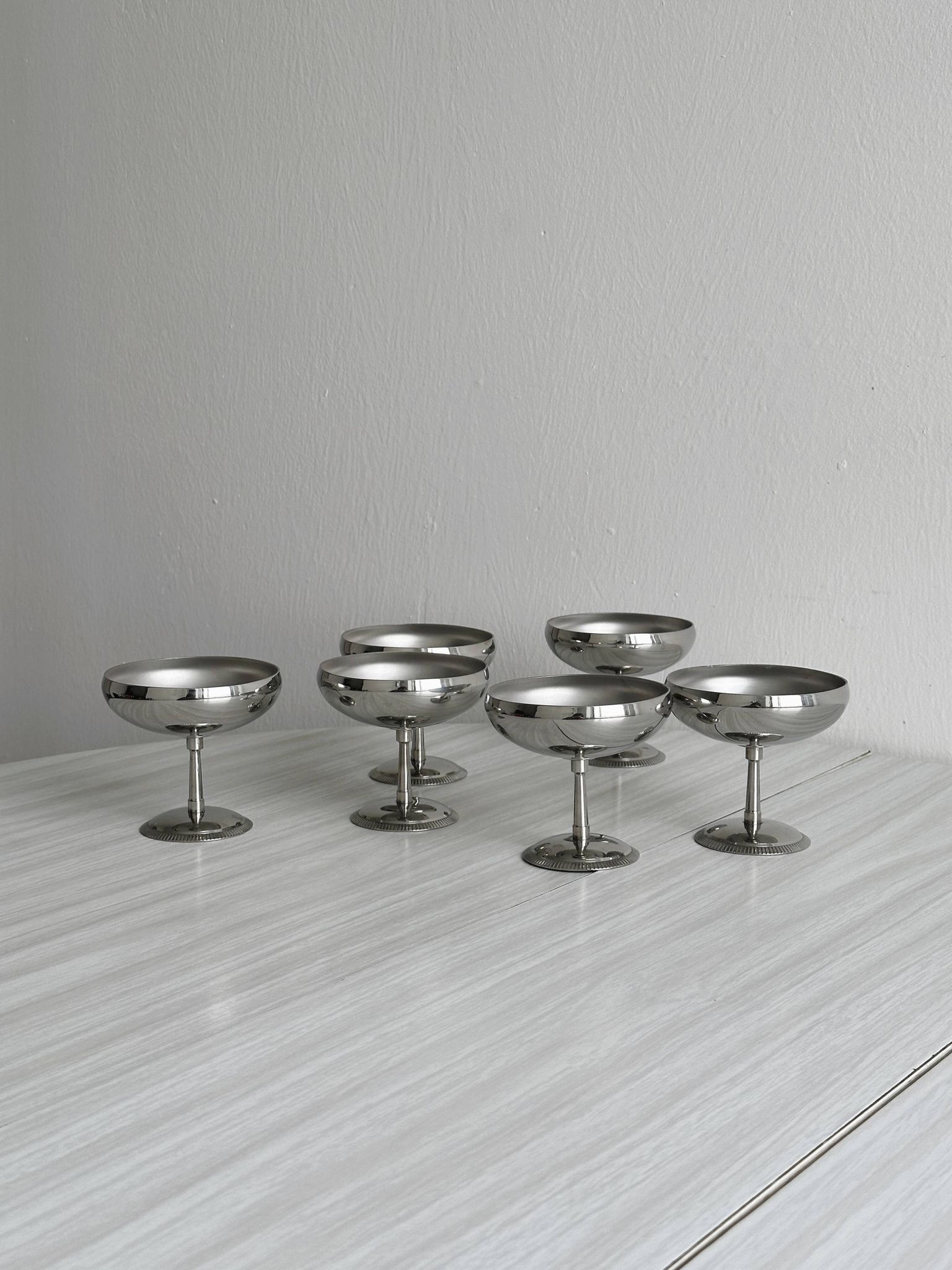 6 coupelles sur pied en inox style Letang Remy