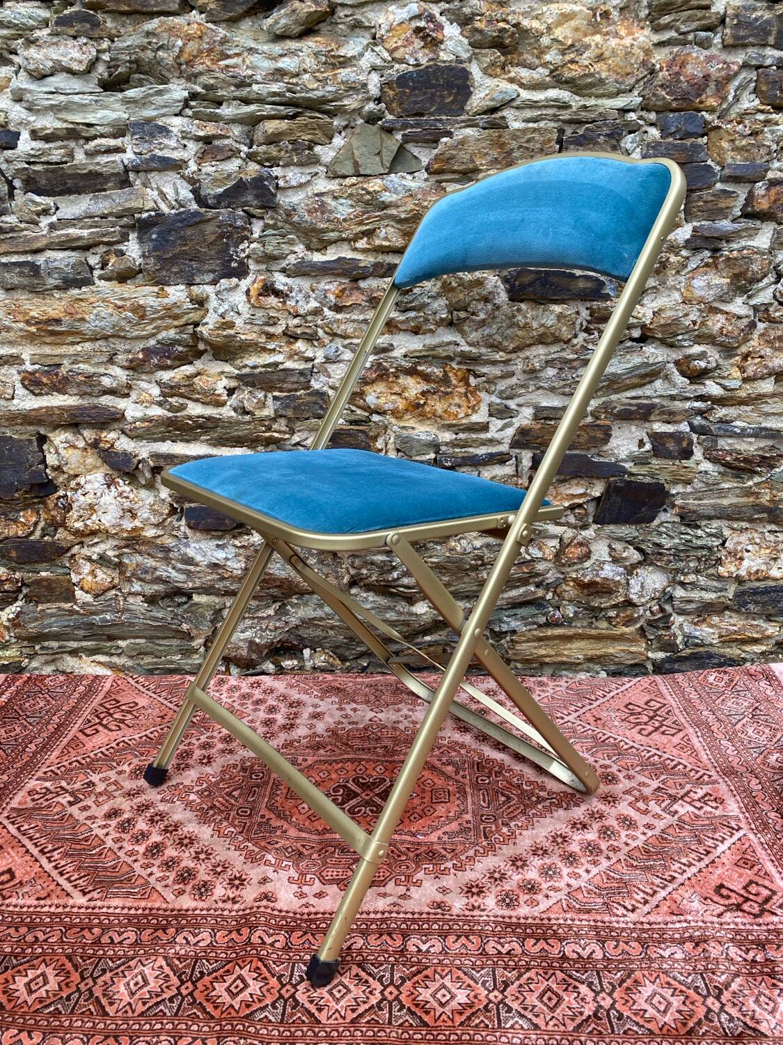 Folding chair in gold-tone metal and velvet, 1960s-70s
