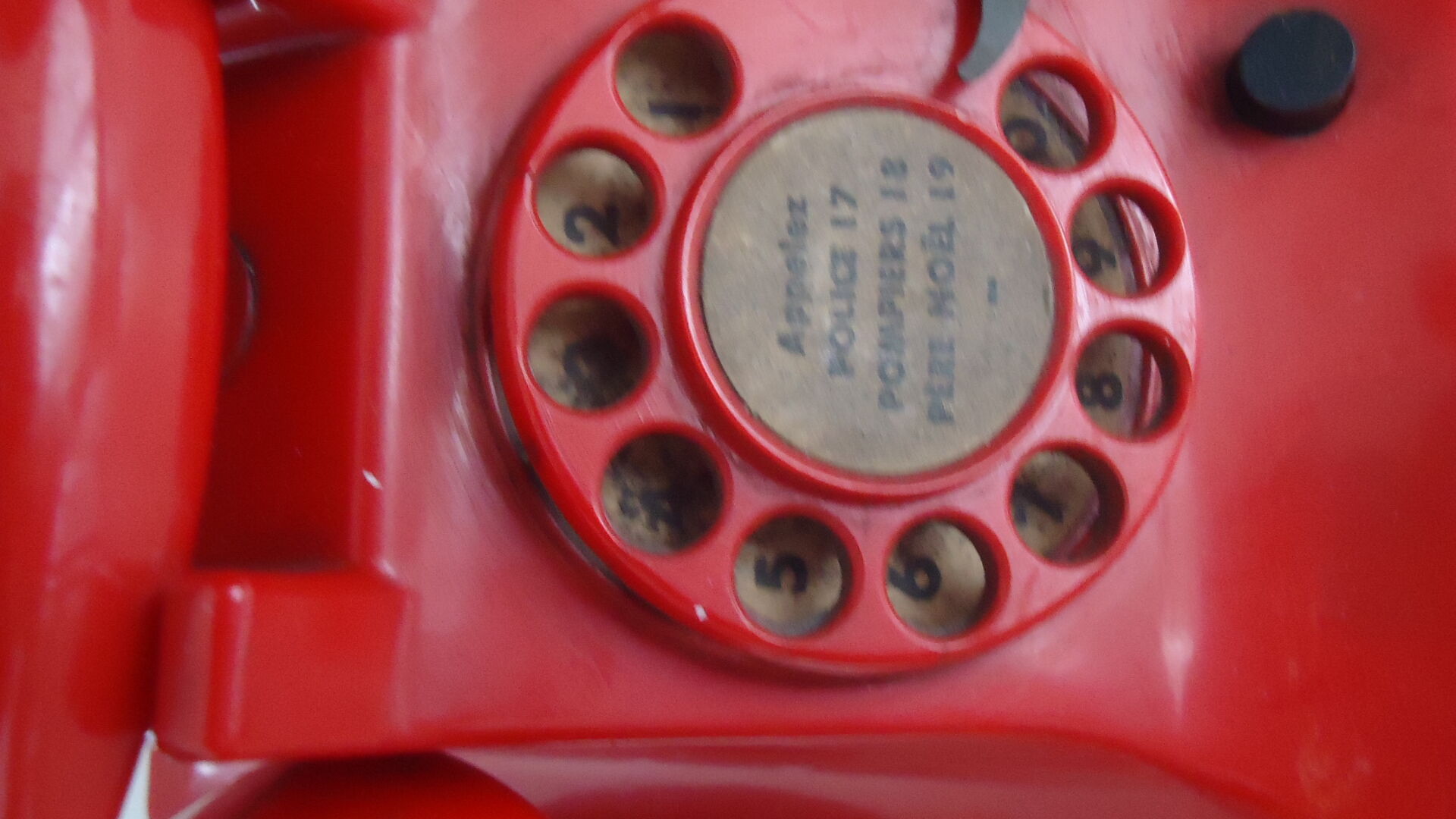 Red houet phone