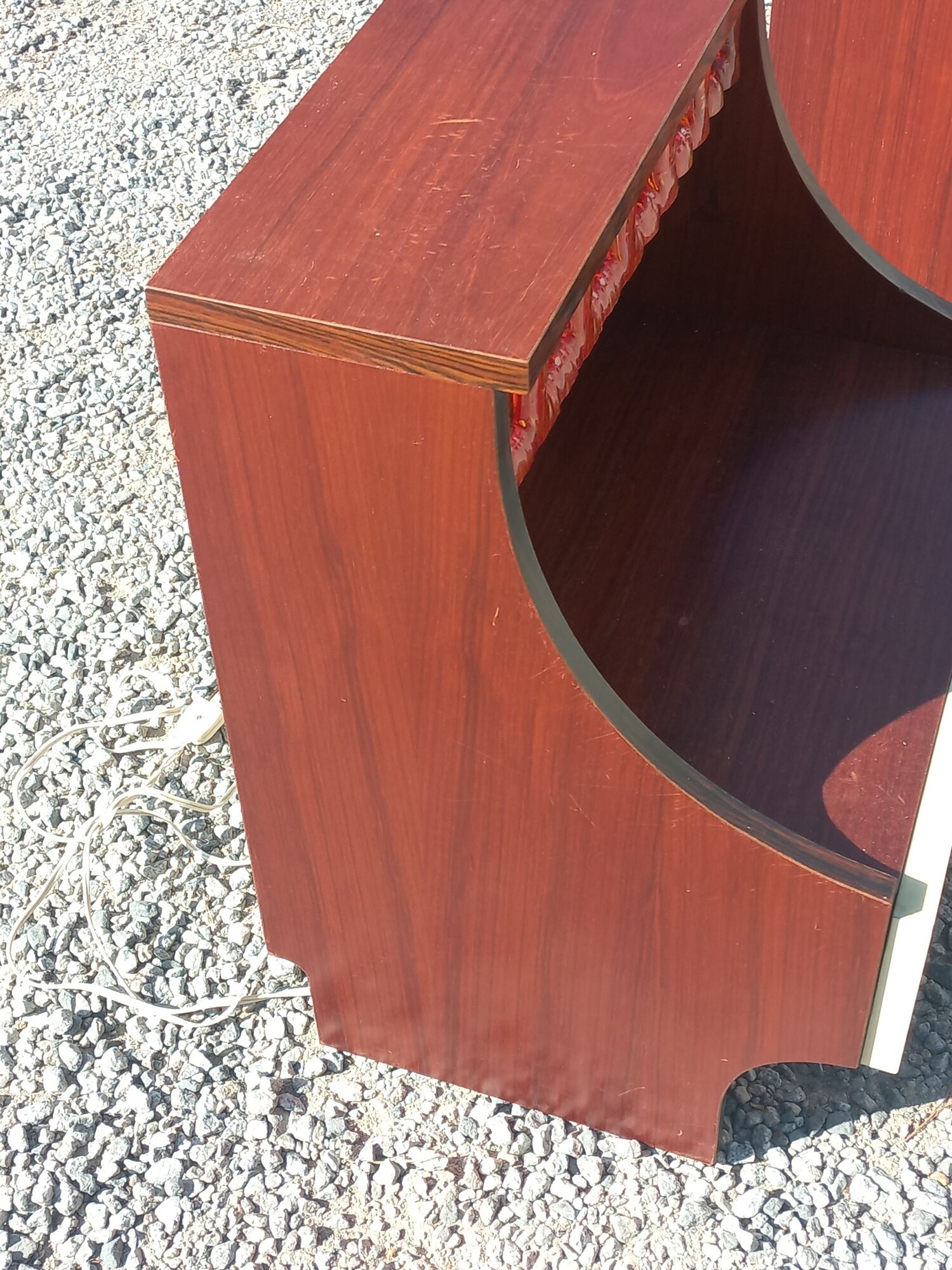 Pair of design bedside tables in orange resin rosewood with white melamine from the 70s