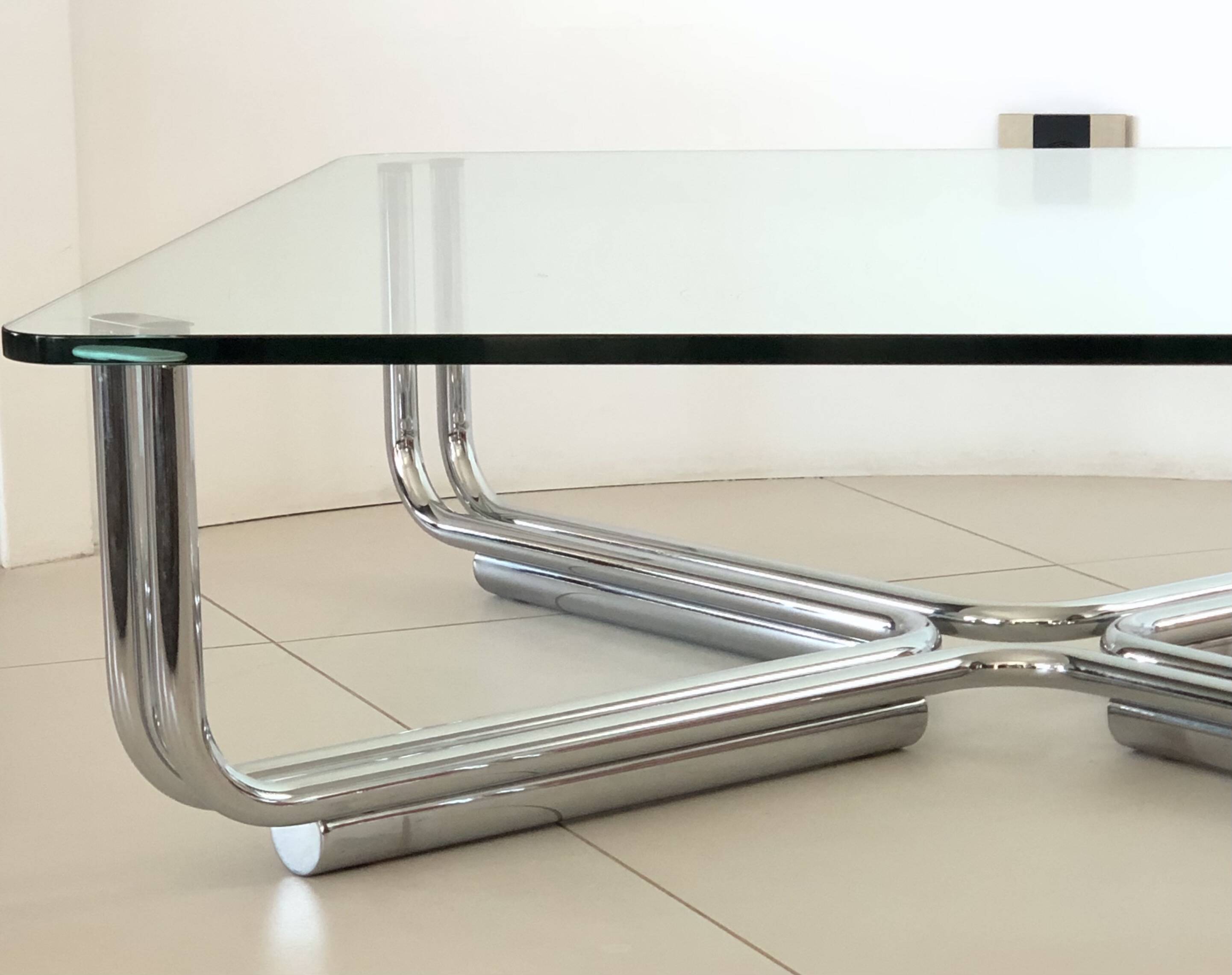 784 small model coffee table by Gianfranco Frattini for Cassina