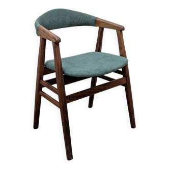 Green Scandinavian chair