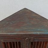 Armoire d'angle ancienne en bois