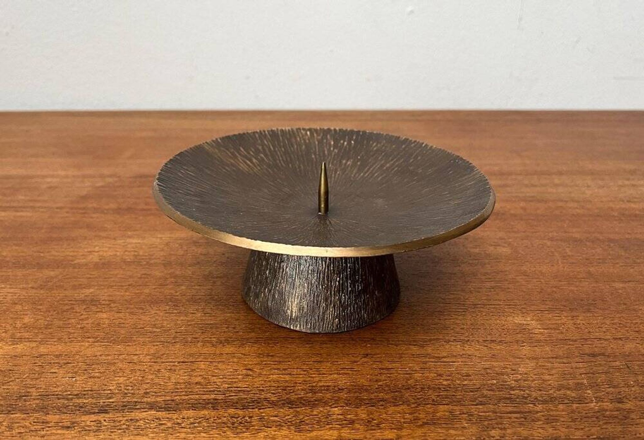 Bougeoir Brutaliste en Bronze Milieu du Siècle, années 1960