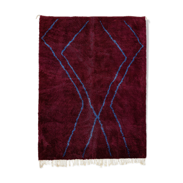 Tapis marocain moderne rouge foncé