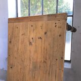 Turned legs farm table