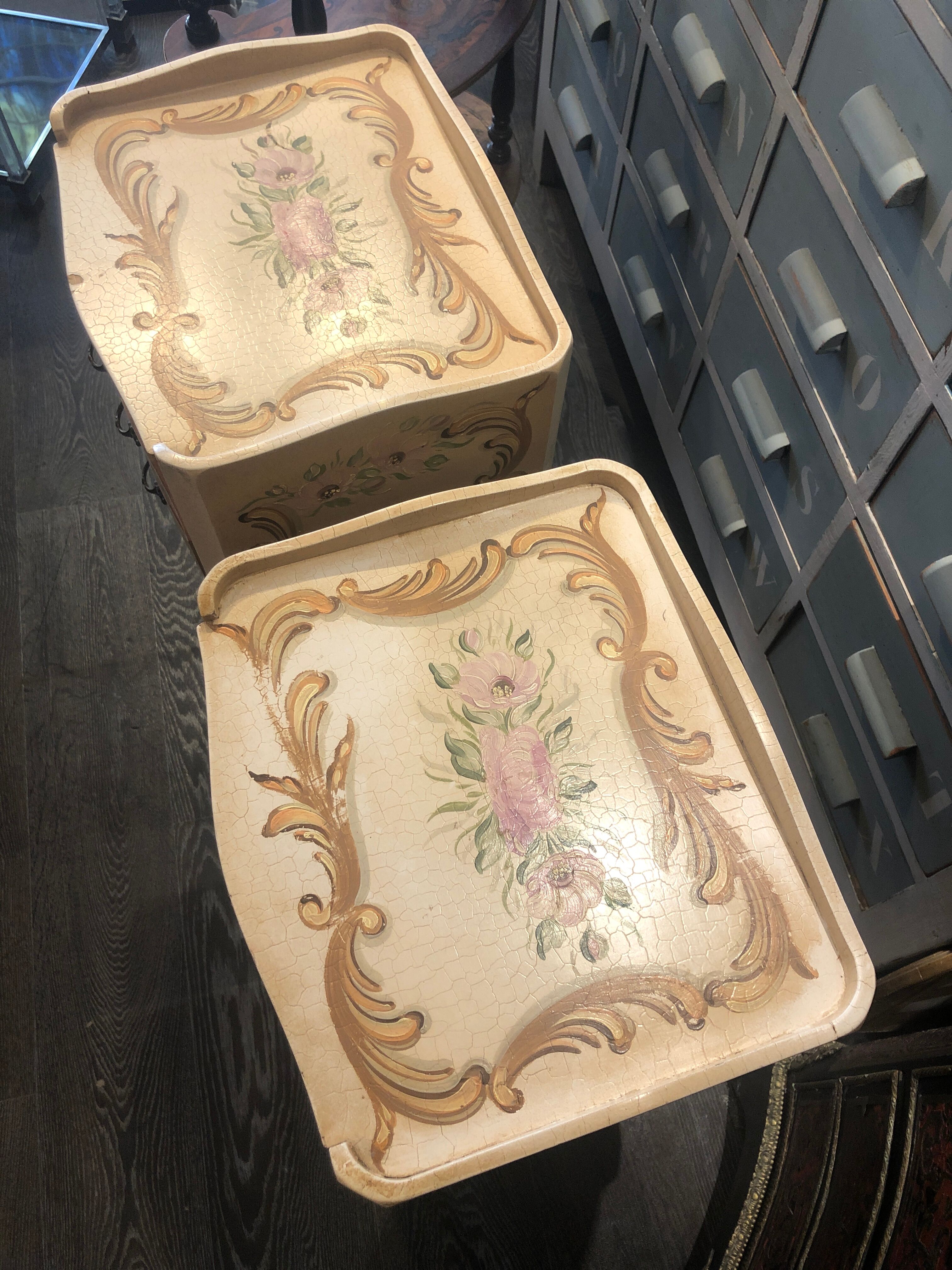 Pair of Venetian bedside louis XV painted