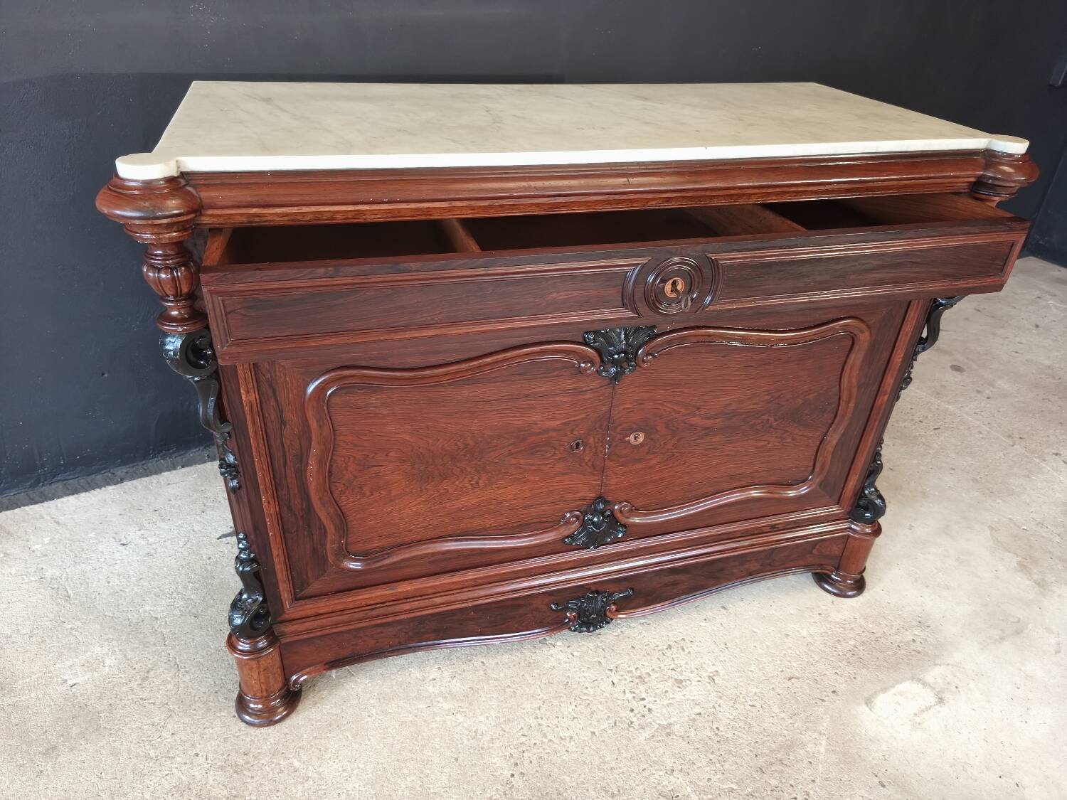 Pantry chest of drawers