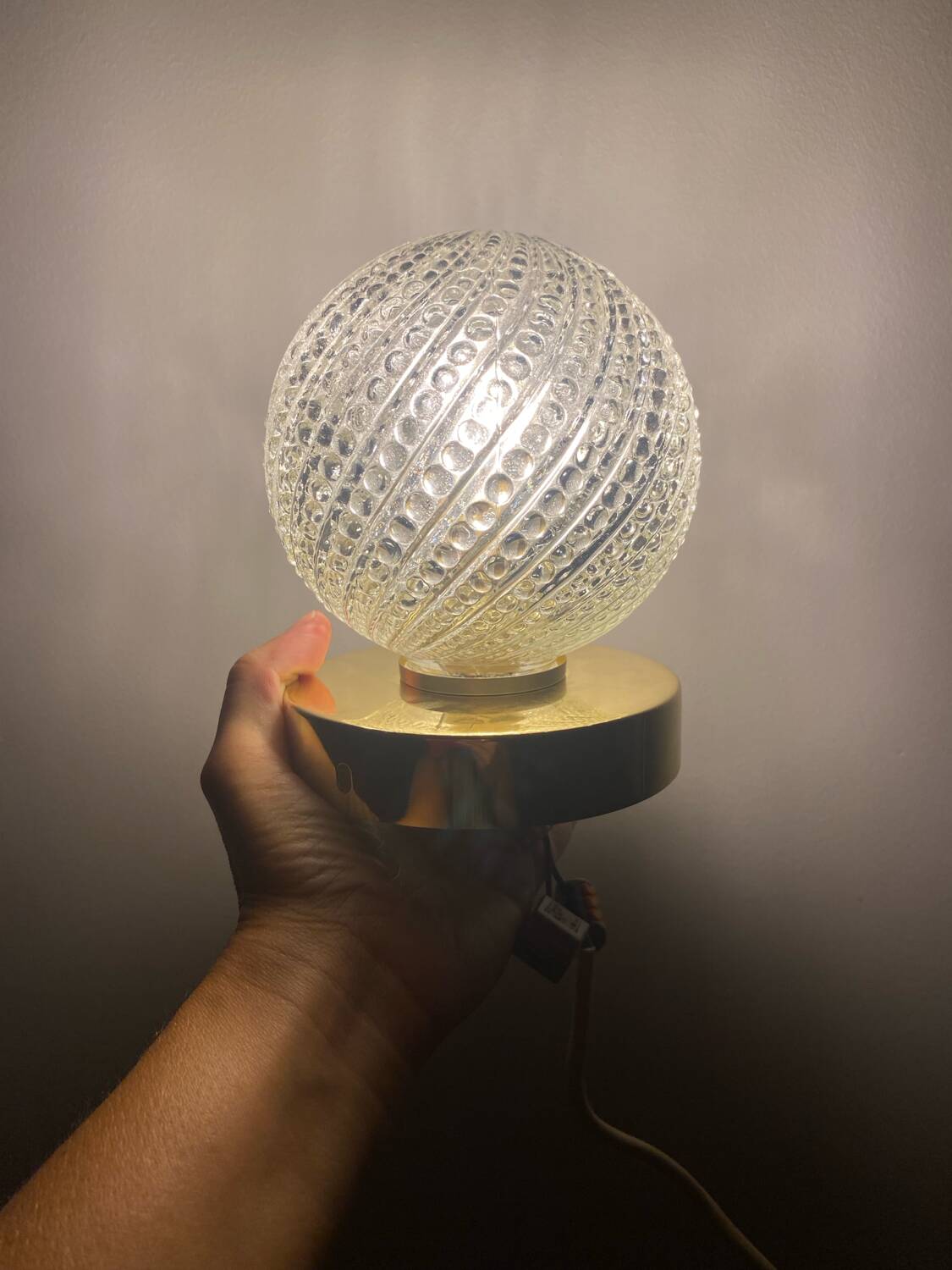Wall lamp with vintage globe