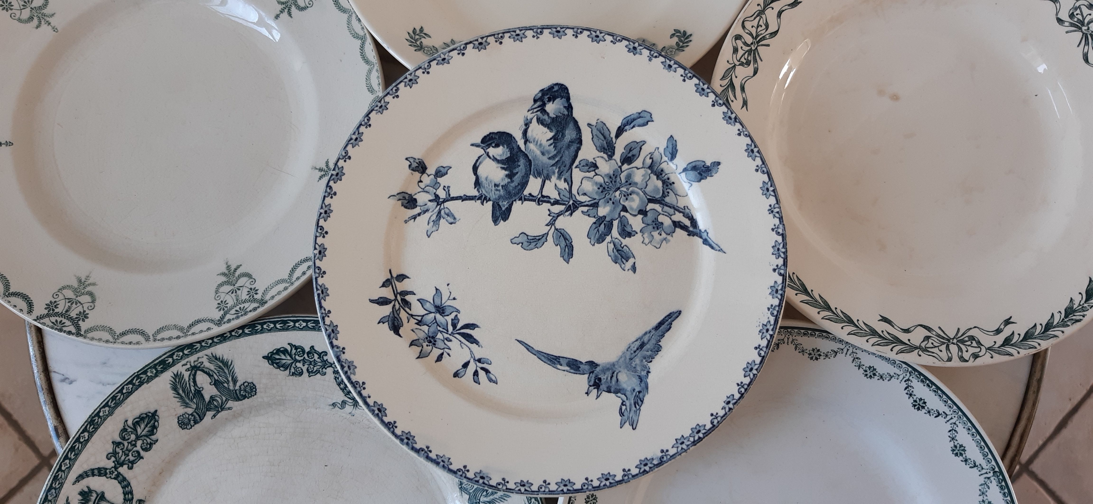 Set of 6 flat plates mismatched nineteenth century, St Amand, Digoin, Moulin des Loups, Lonchamp