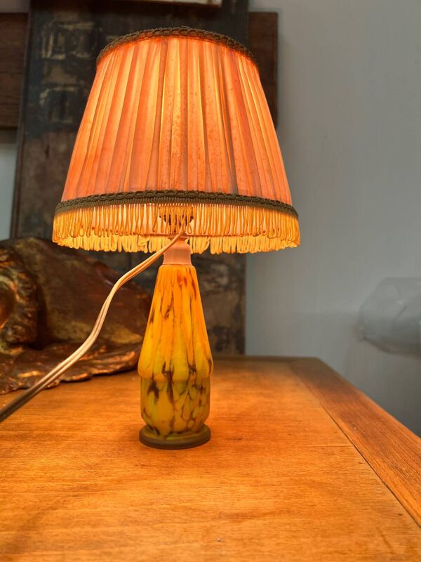 Ancienne petite lampe pâte de verre