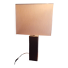 Haute lampe cubique cuir marron, abat jour tissu gris clair