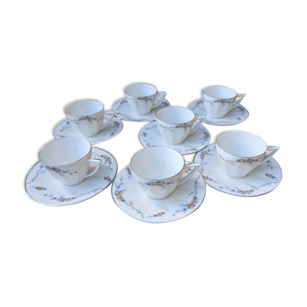 Service de 7 tasses en porcelaine BH France décor floral