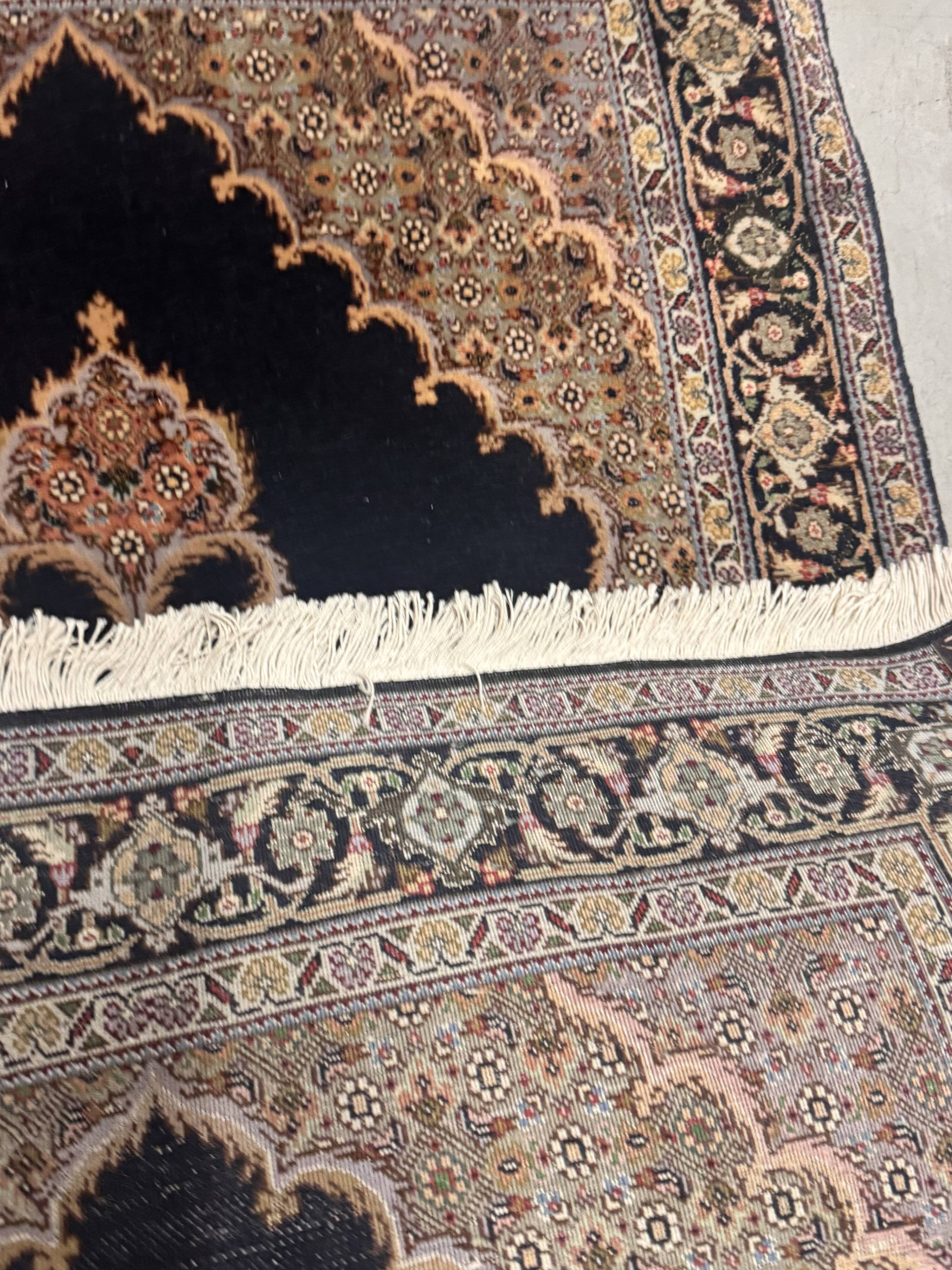 Tapis persan fait main Tabriz