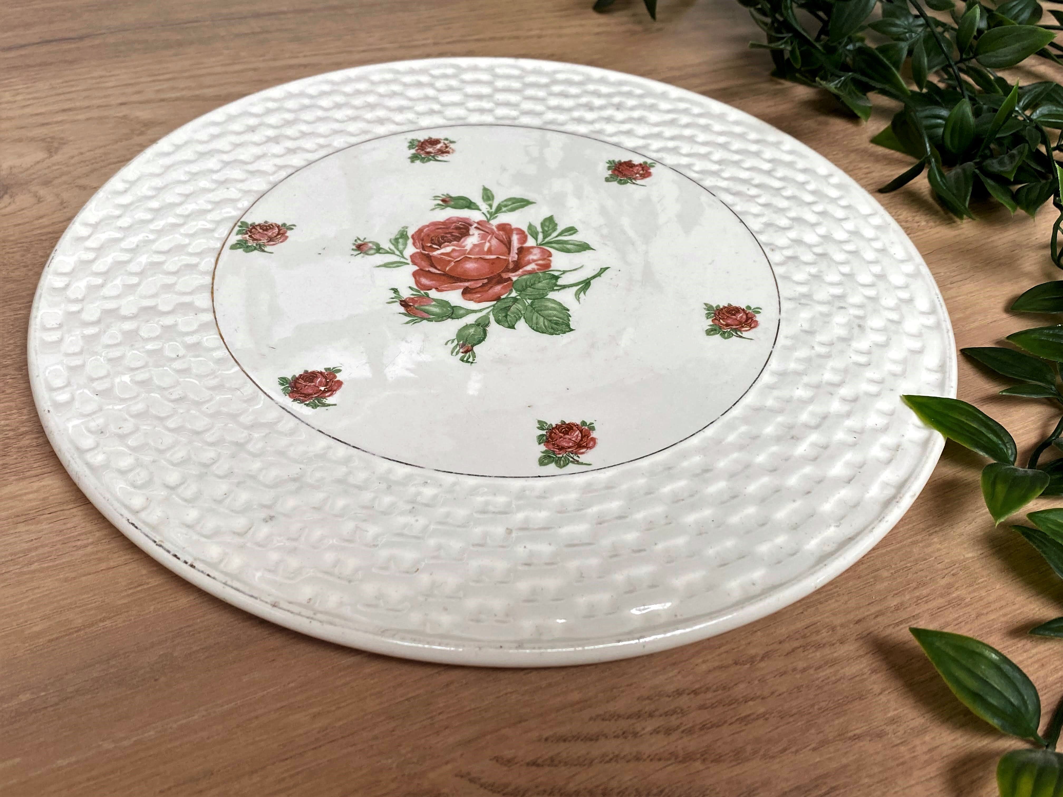 Plat à gâteau en faïence