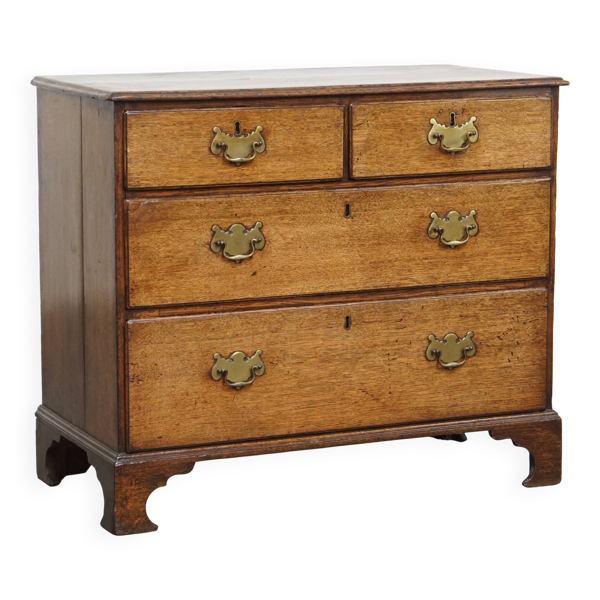 Commode ancienne en chêne anglais du XVIIIe siècle