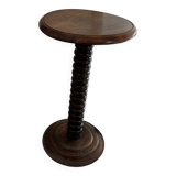 Pedestal table