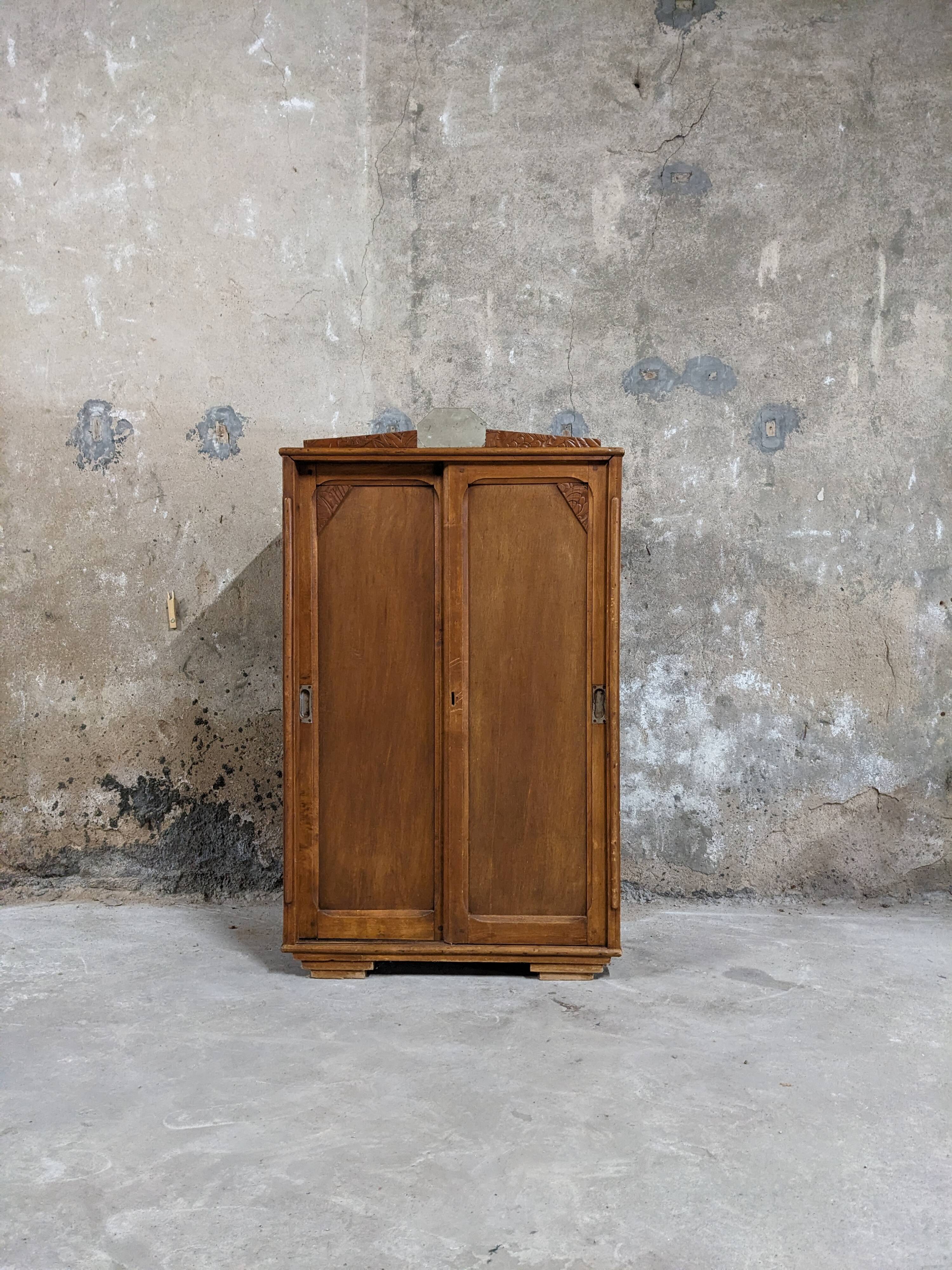 Small Art Deco cabinet from the 1930s