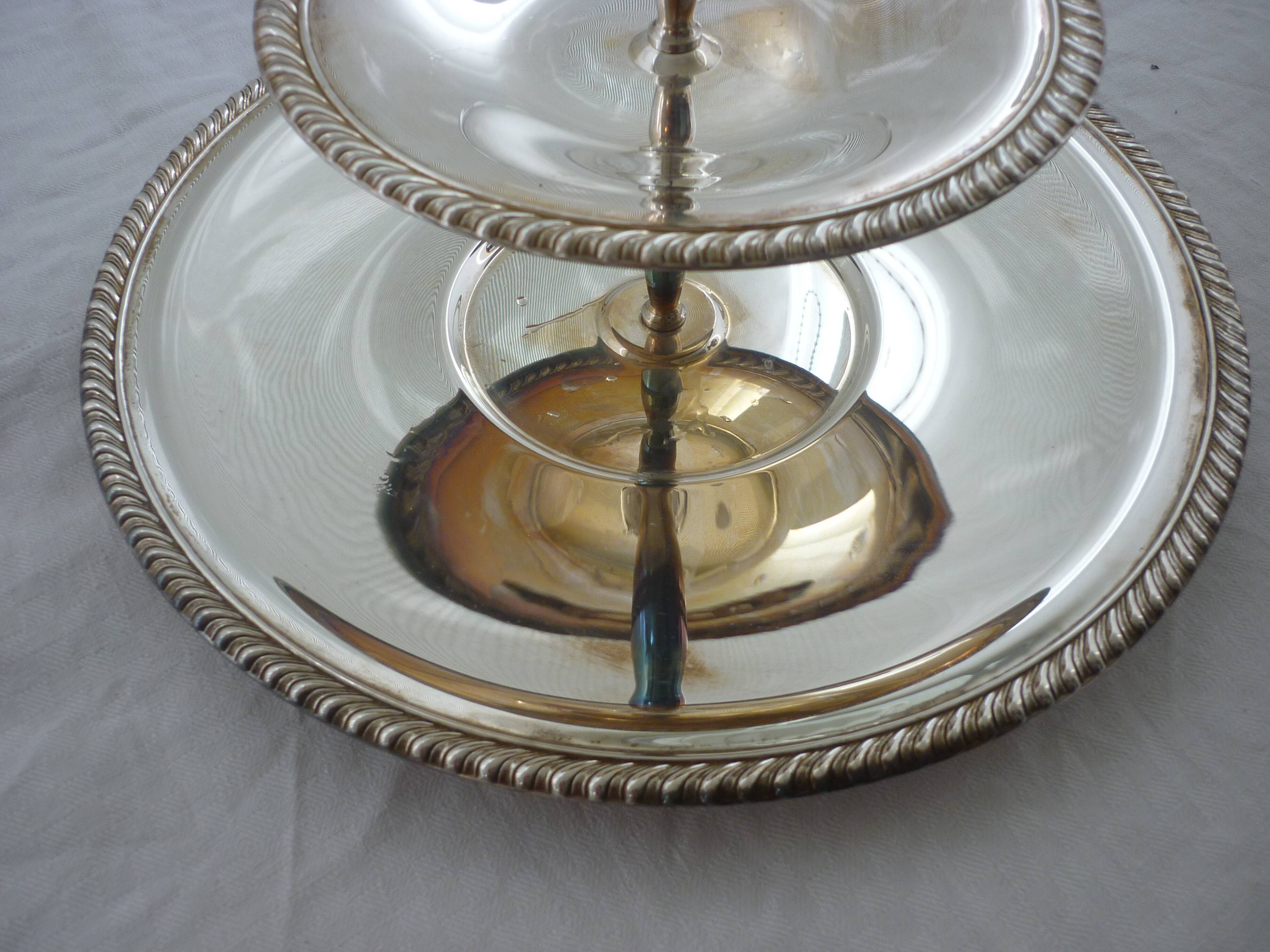 Silver metal cake display