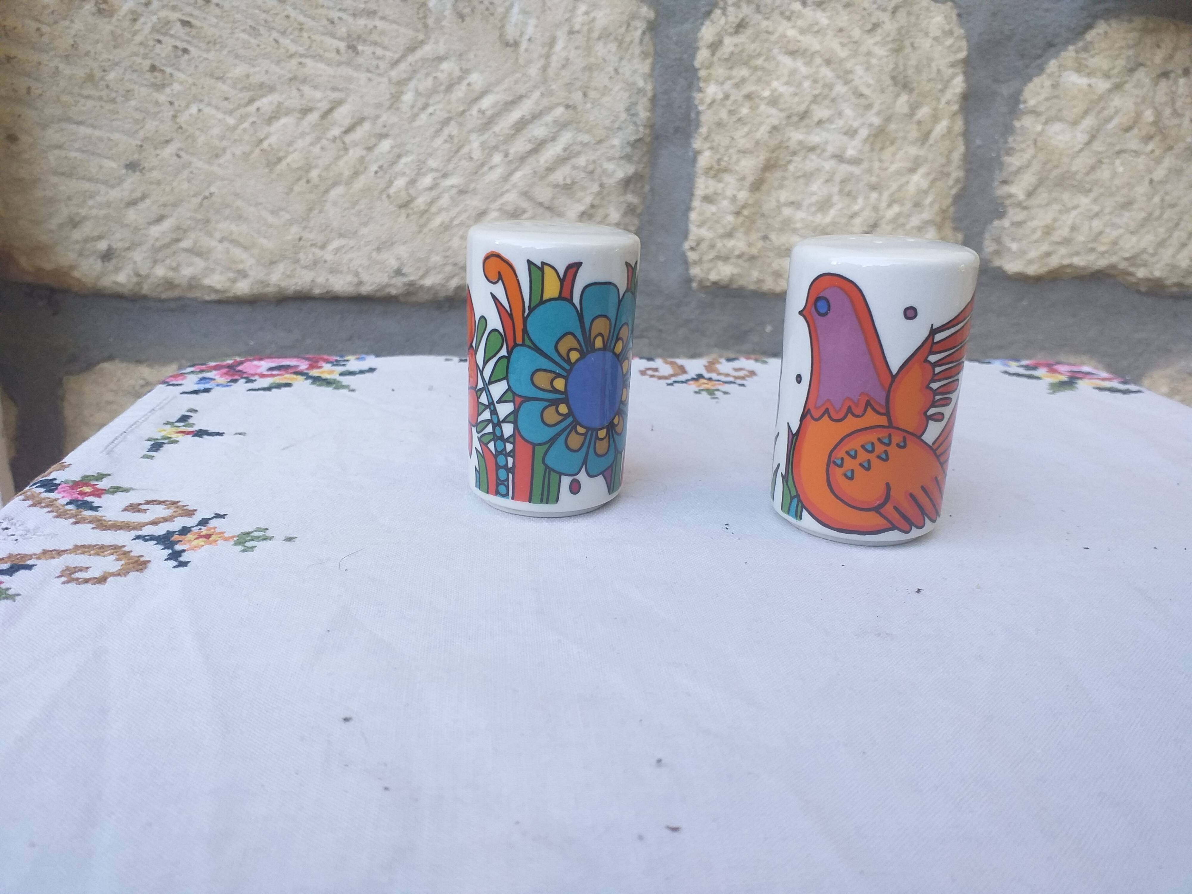 Acapulco salt and pepper set