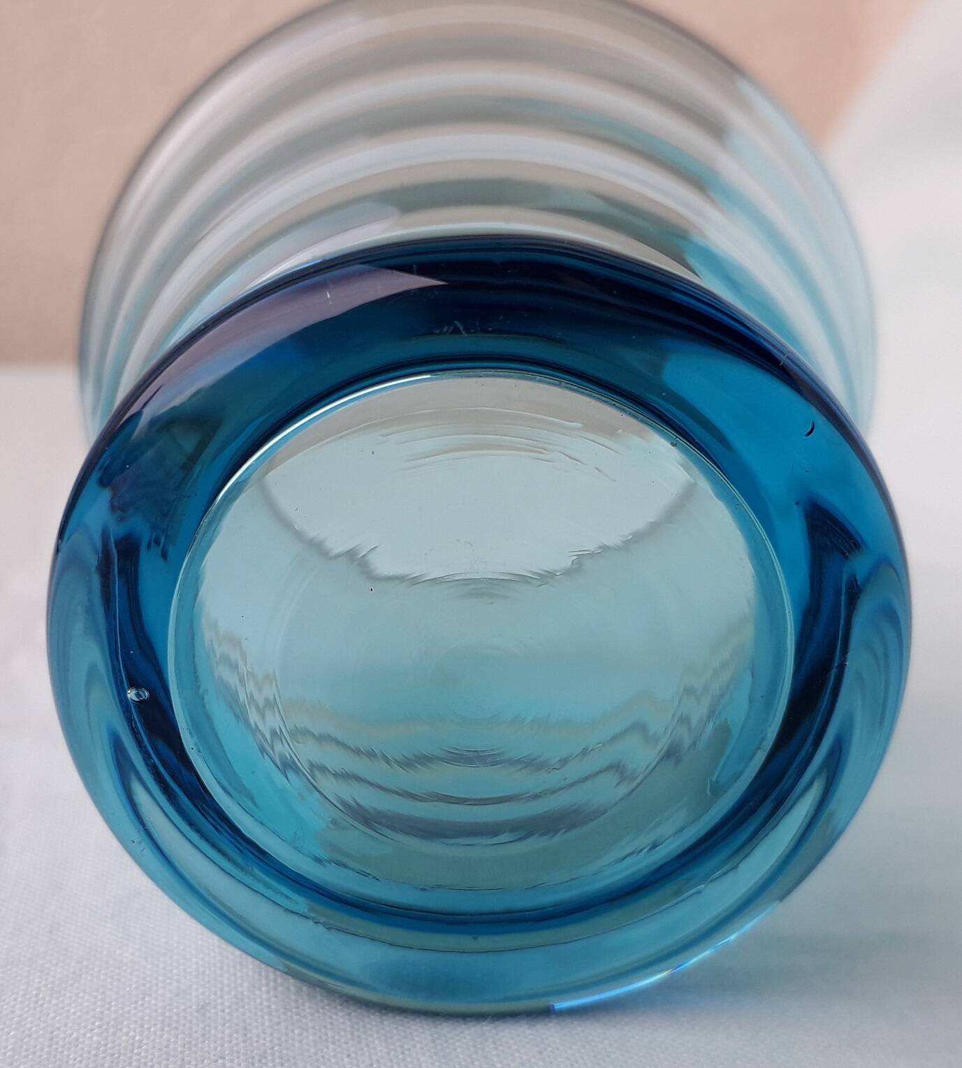 8 blue glasses