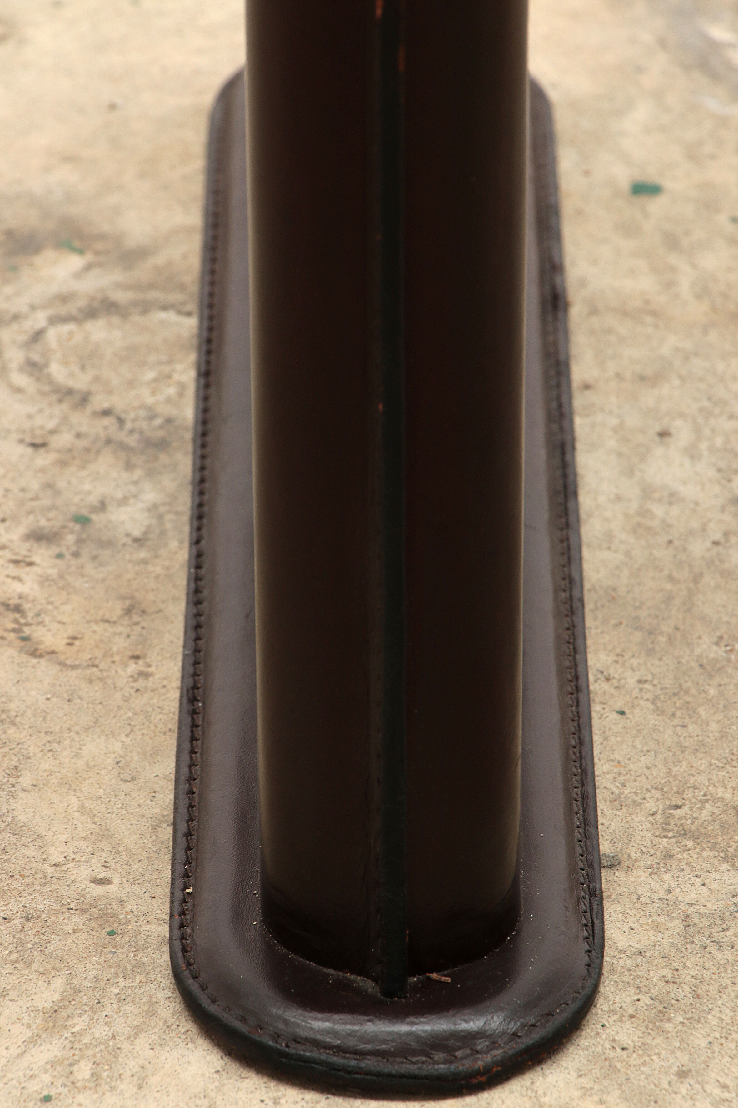 Tito Agnoli for Matteo Grassi leather dining table and six chairs