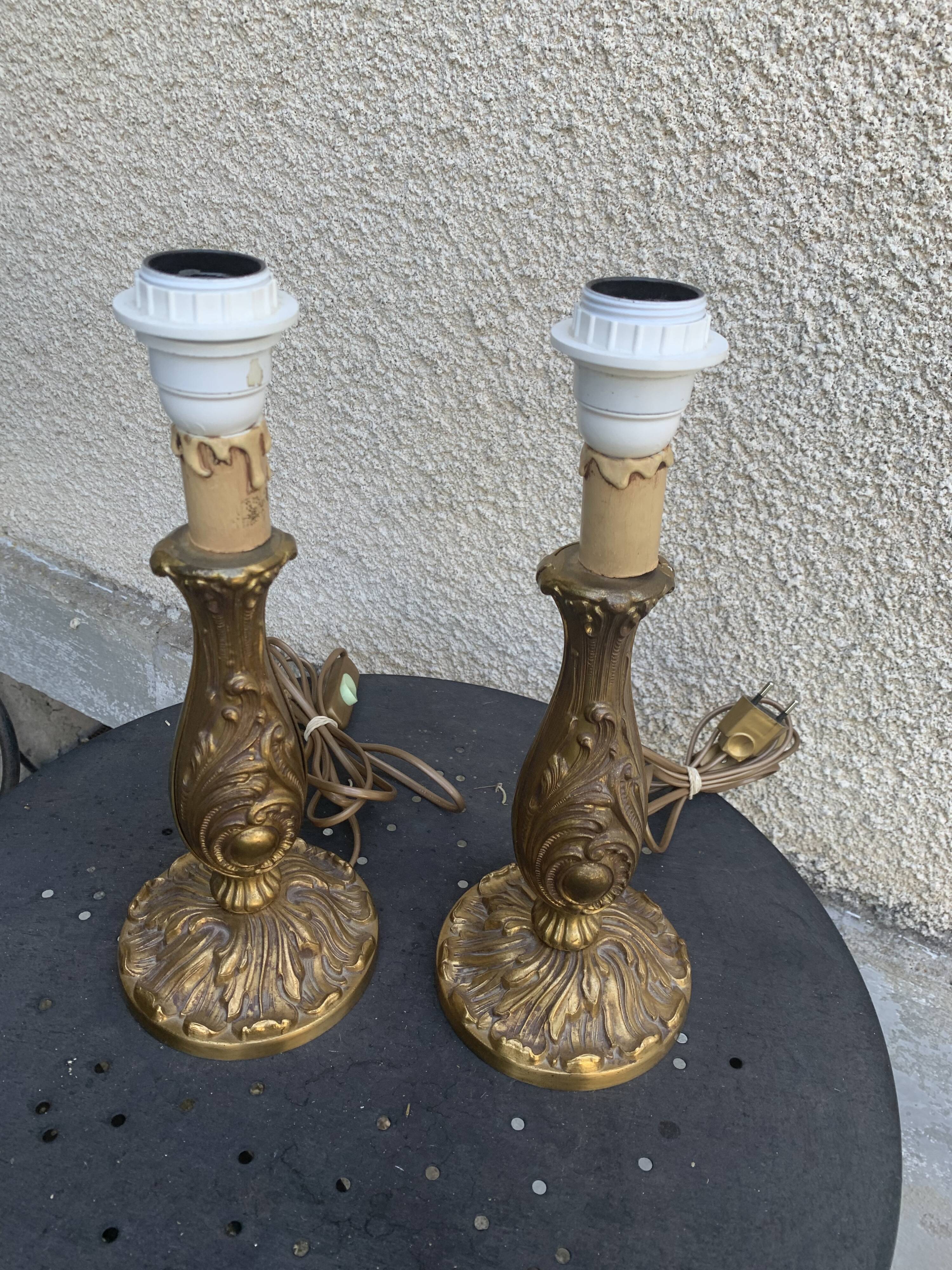 Pair of table lamps in chiseled brass vintage foliage pattern