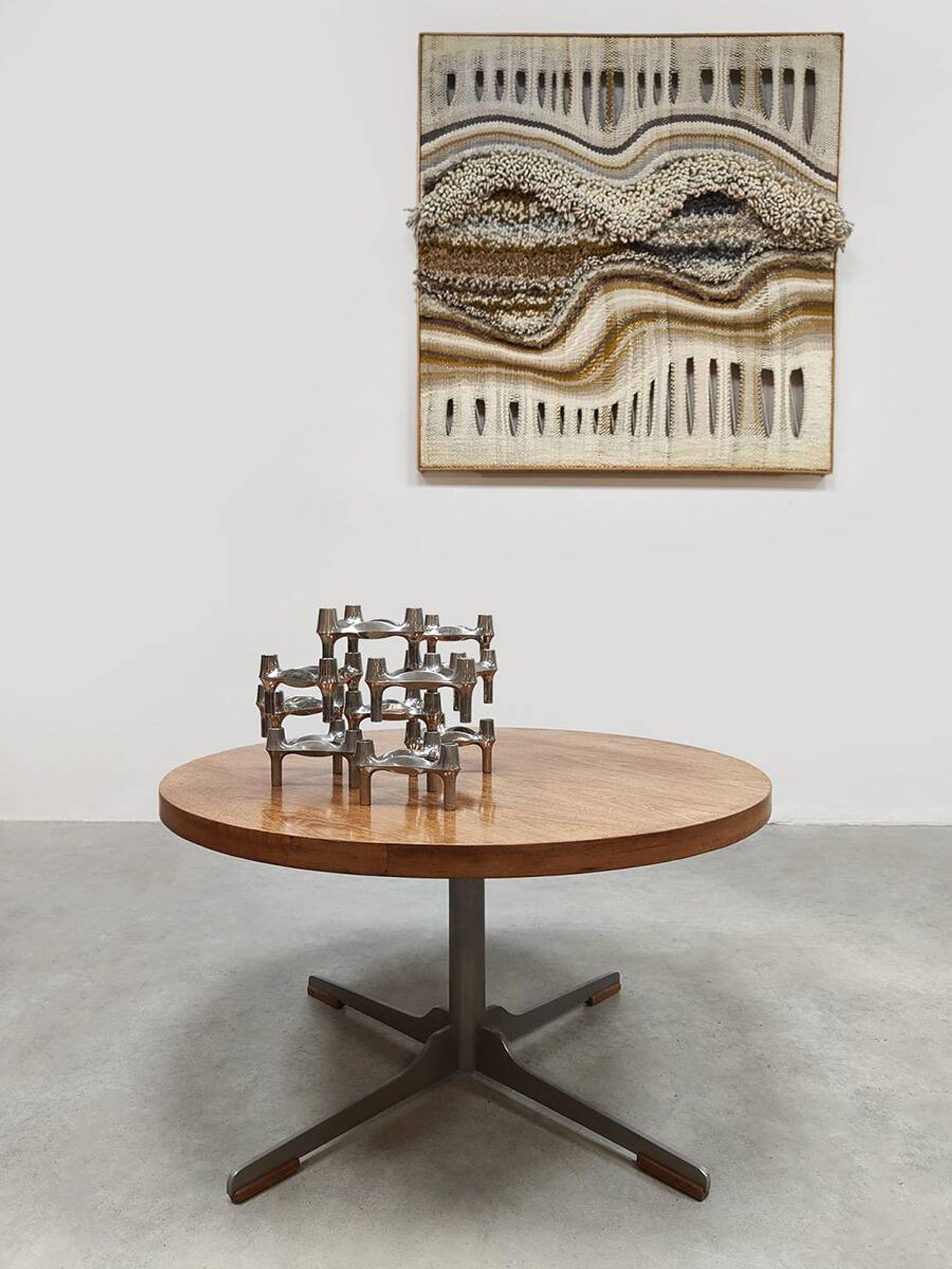 Table d'appoint ronde en design néerlandais vintage