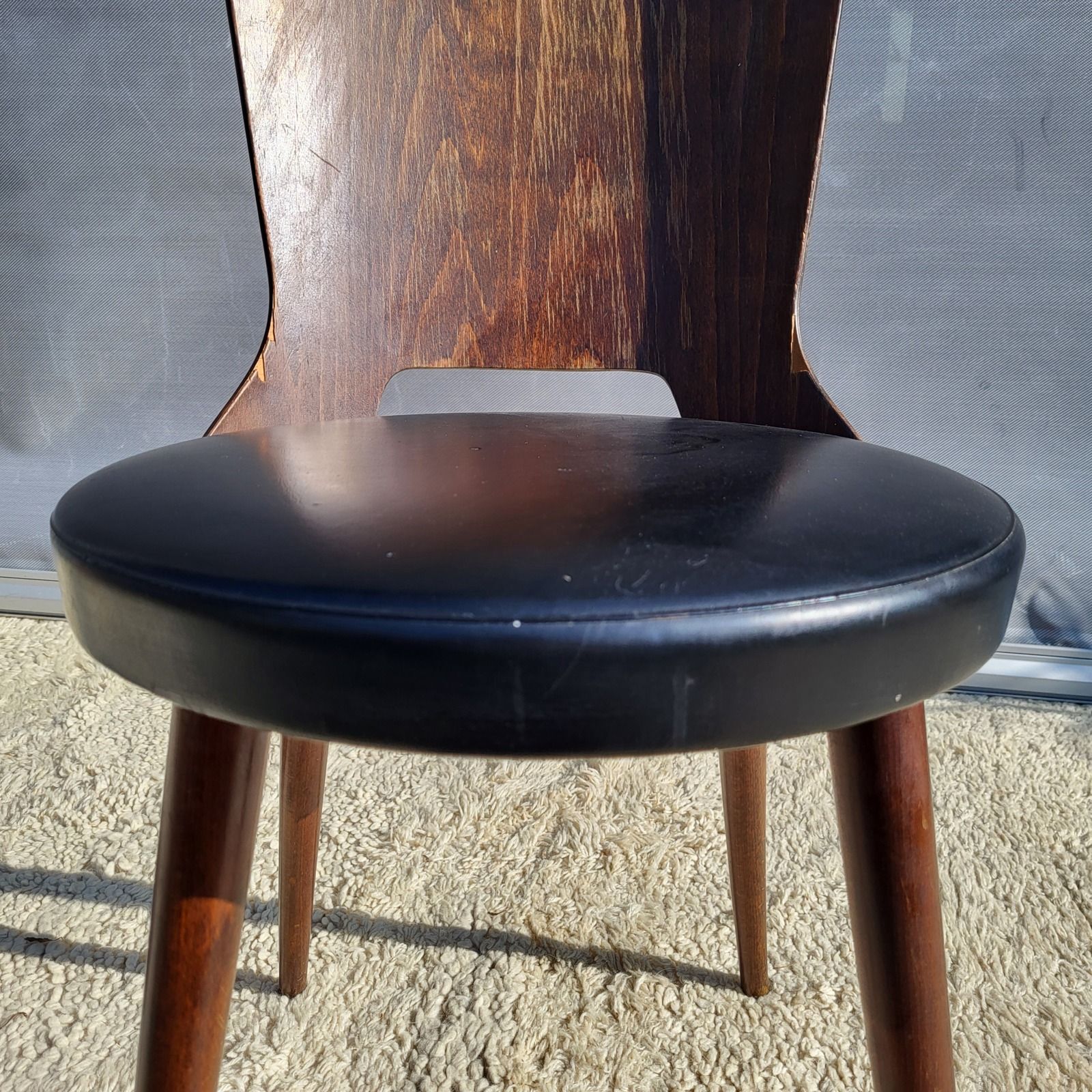 Chaise Dove • Baumann • Simili noir