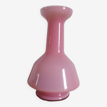 Italian vase in pink opaline