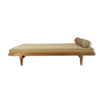 Scandinavian Daybed Bench
