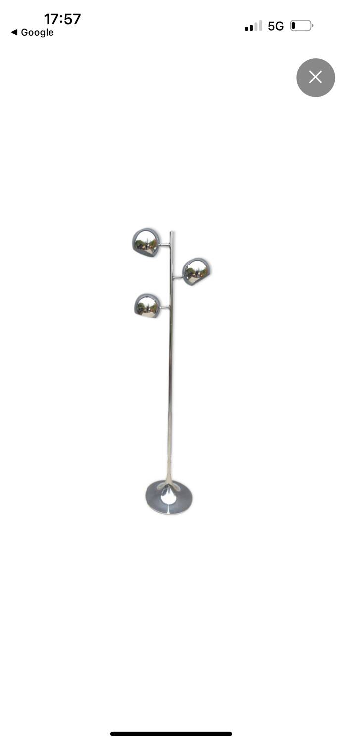 Eyeball lamp with tulip base