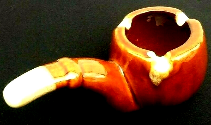 Cendrier en forme de pipe années 1950  céramique vernissée