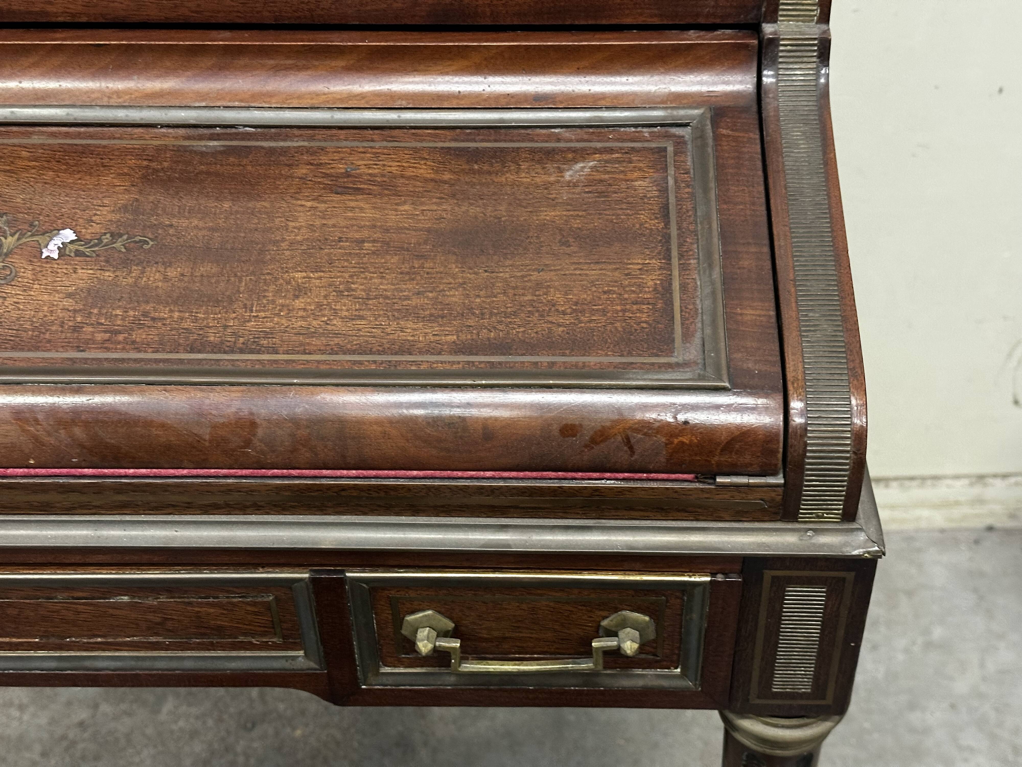 Secretary - Bonheur du Jour with pearly Louis XVI style system