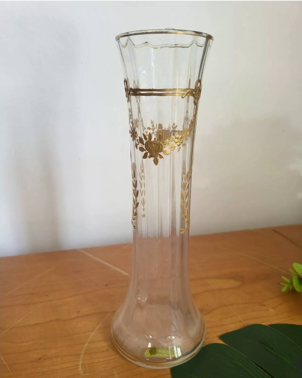 Vase en cristal doré à cotes vénitiennes