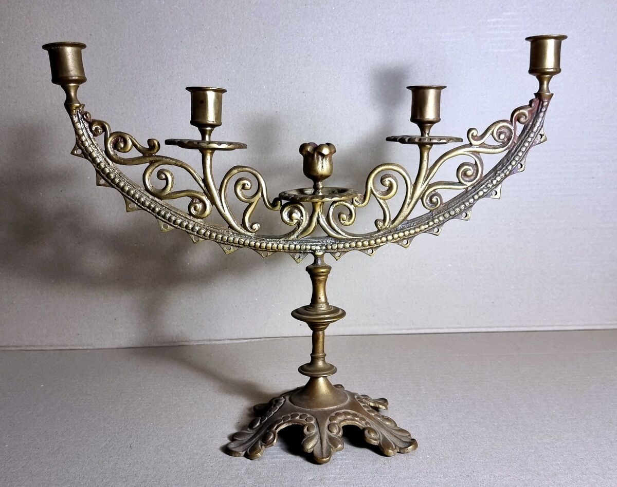 Pair of five-pointed candlesticks