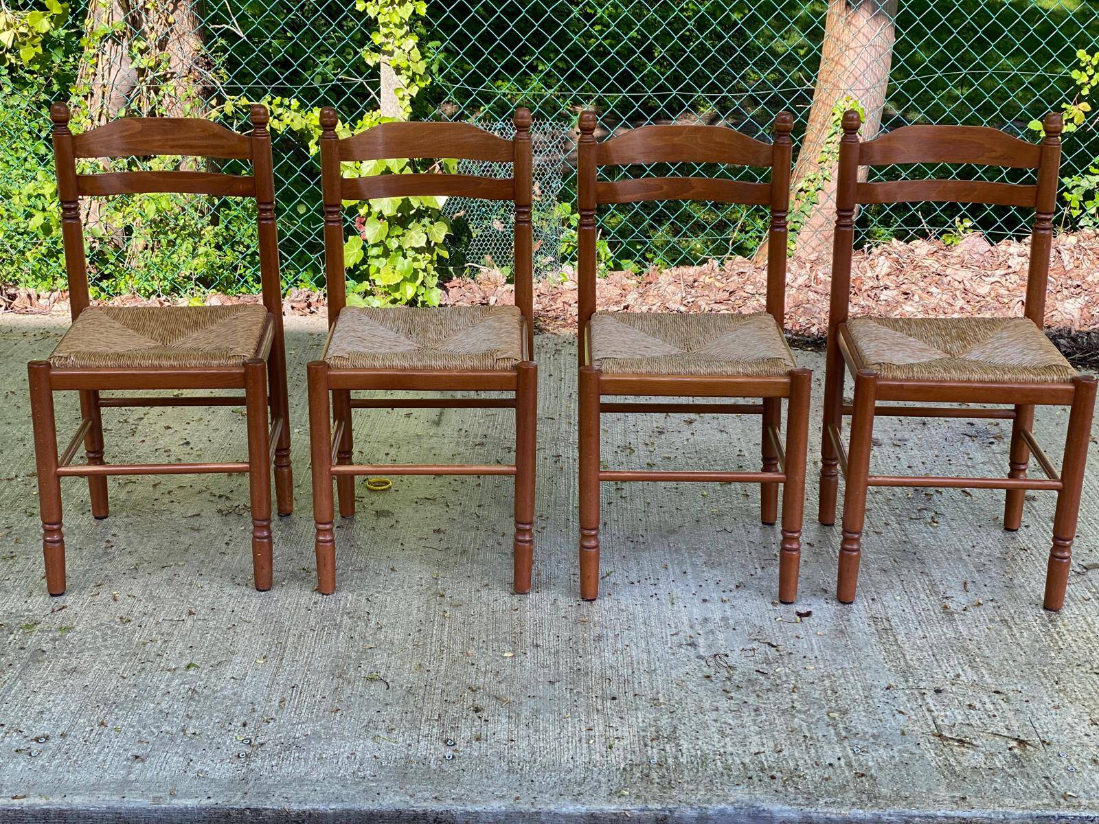 4 kitchen chairs in light solid wood and straw