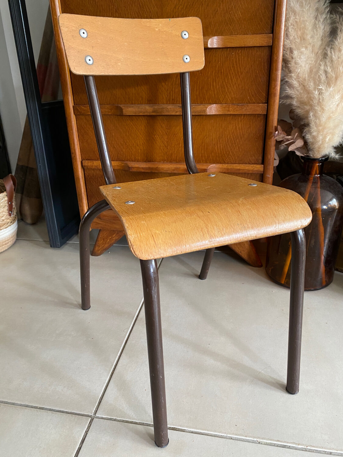 Children's school chair in wood and metal