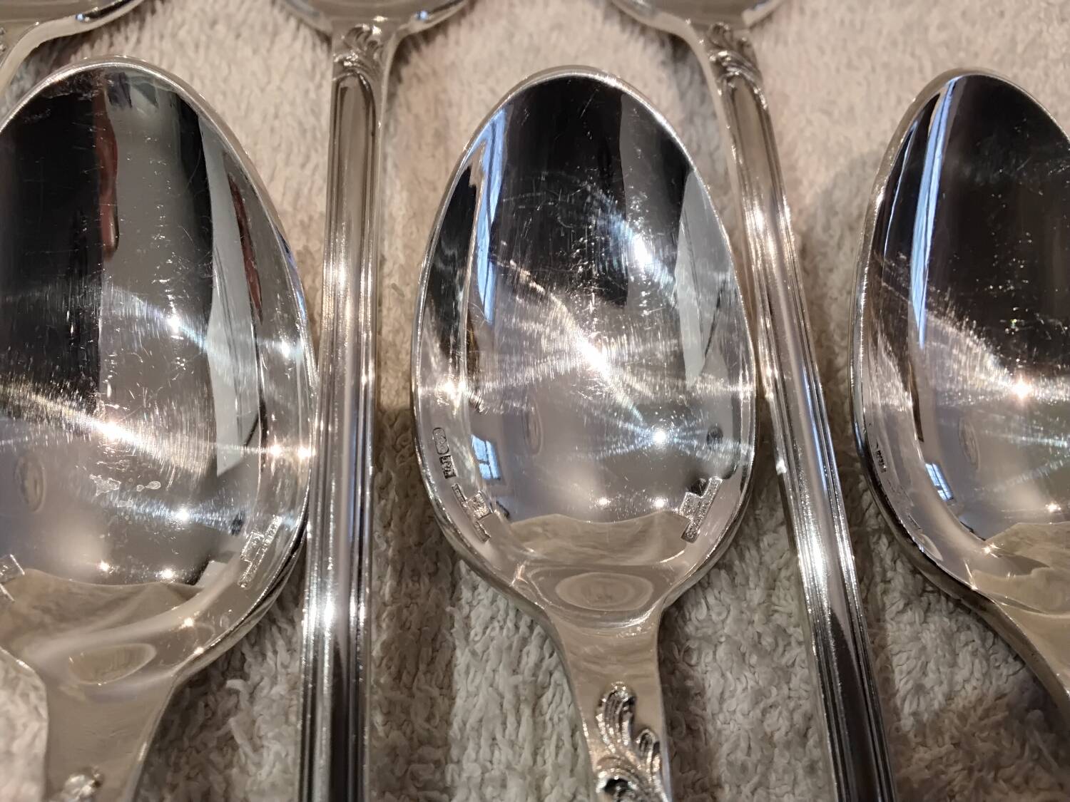 6 silver-plated metal dessert spoons by Christofle Marly, 19.6 cm.
