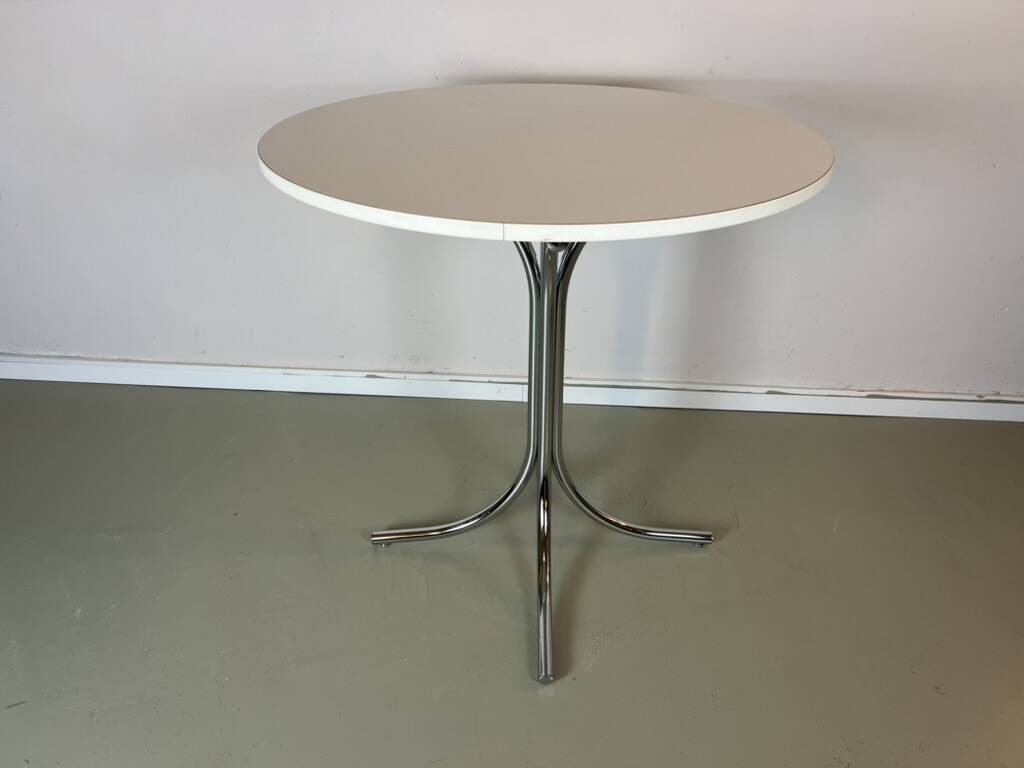 Vintage round white chrome dining table from the 70s.