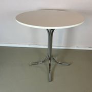 Vintage round white chrome dining table from the 70s.
