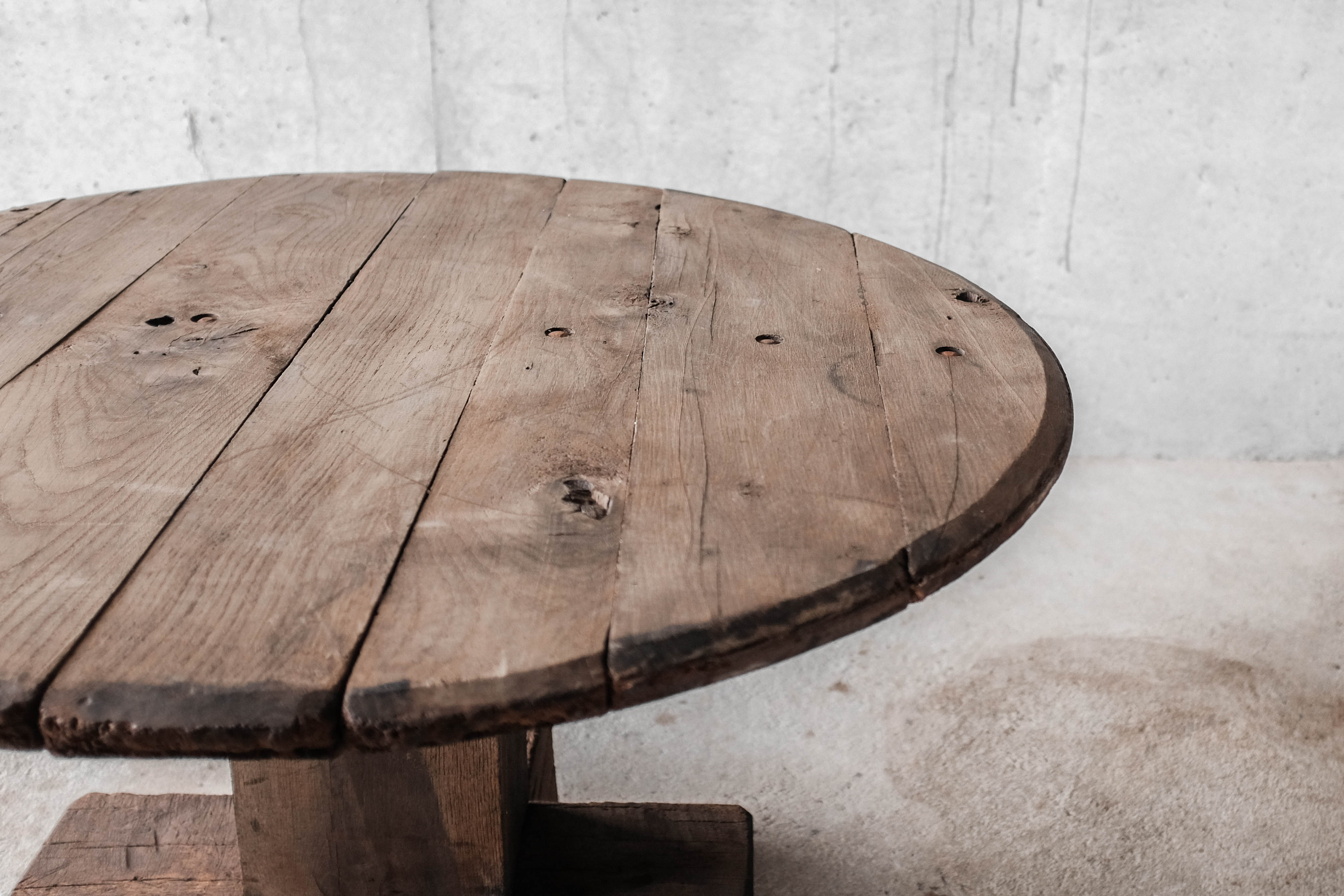 Round primitive dining table, solid wood