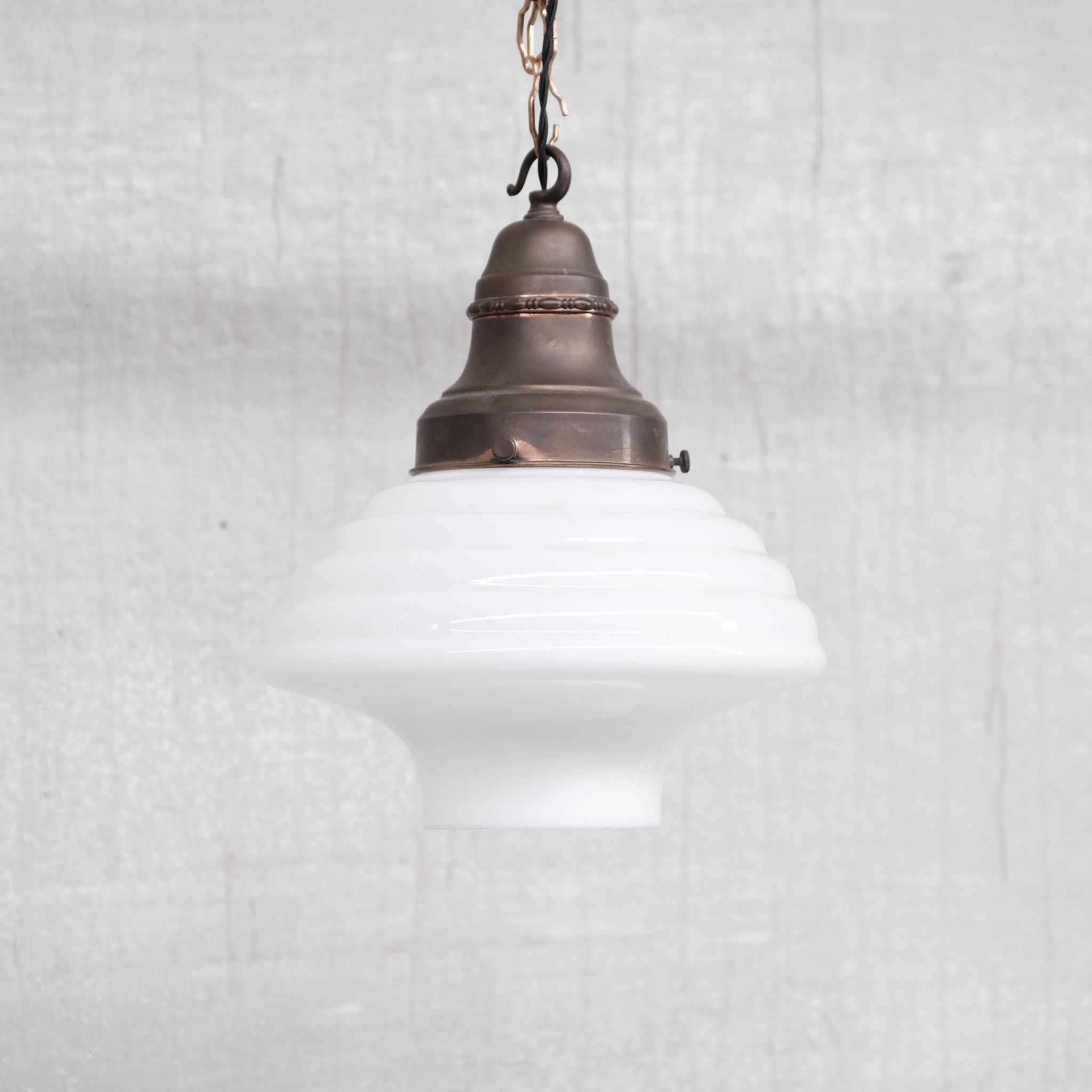 Suspension française opaline et laiton