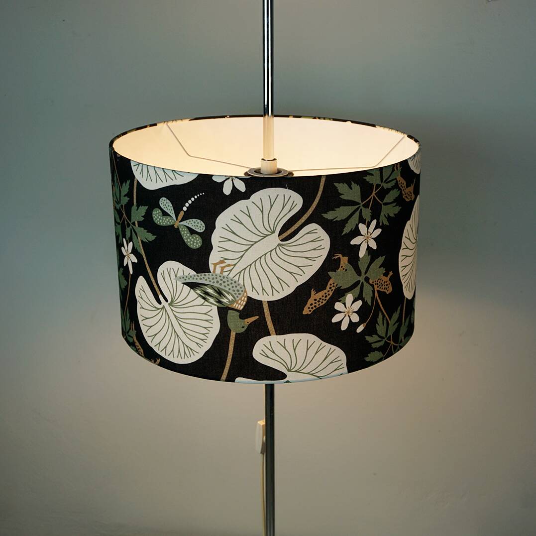 Lampadaire en chrome des années 50 avec abat-jour réglable