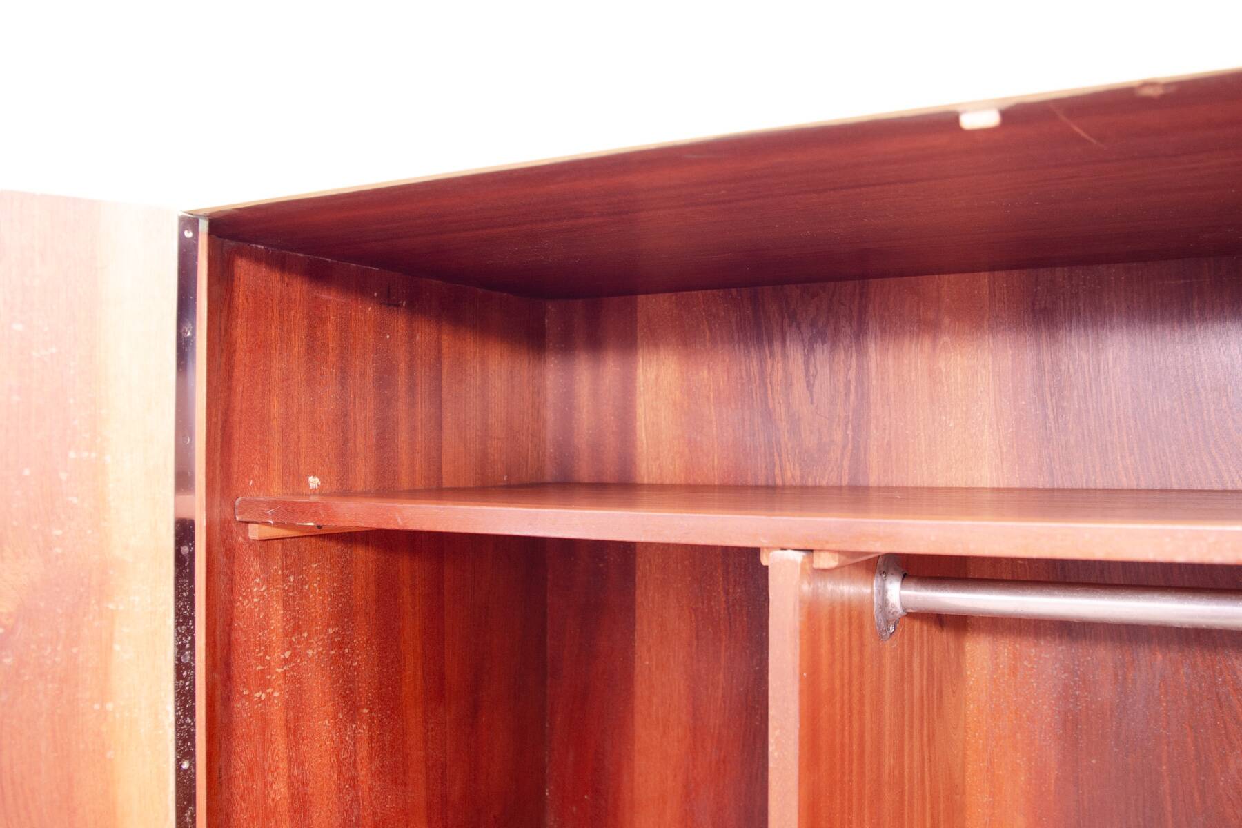 Armoire Bauhaus, années 1930, Tchécoslovaquie