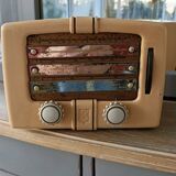 Vintage lamp radio