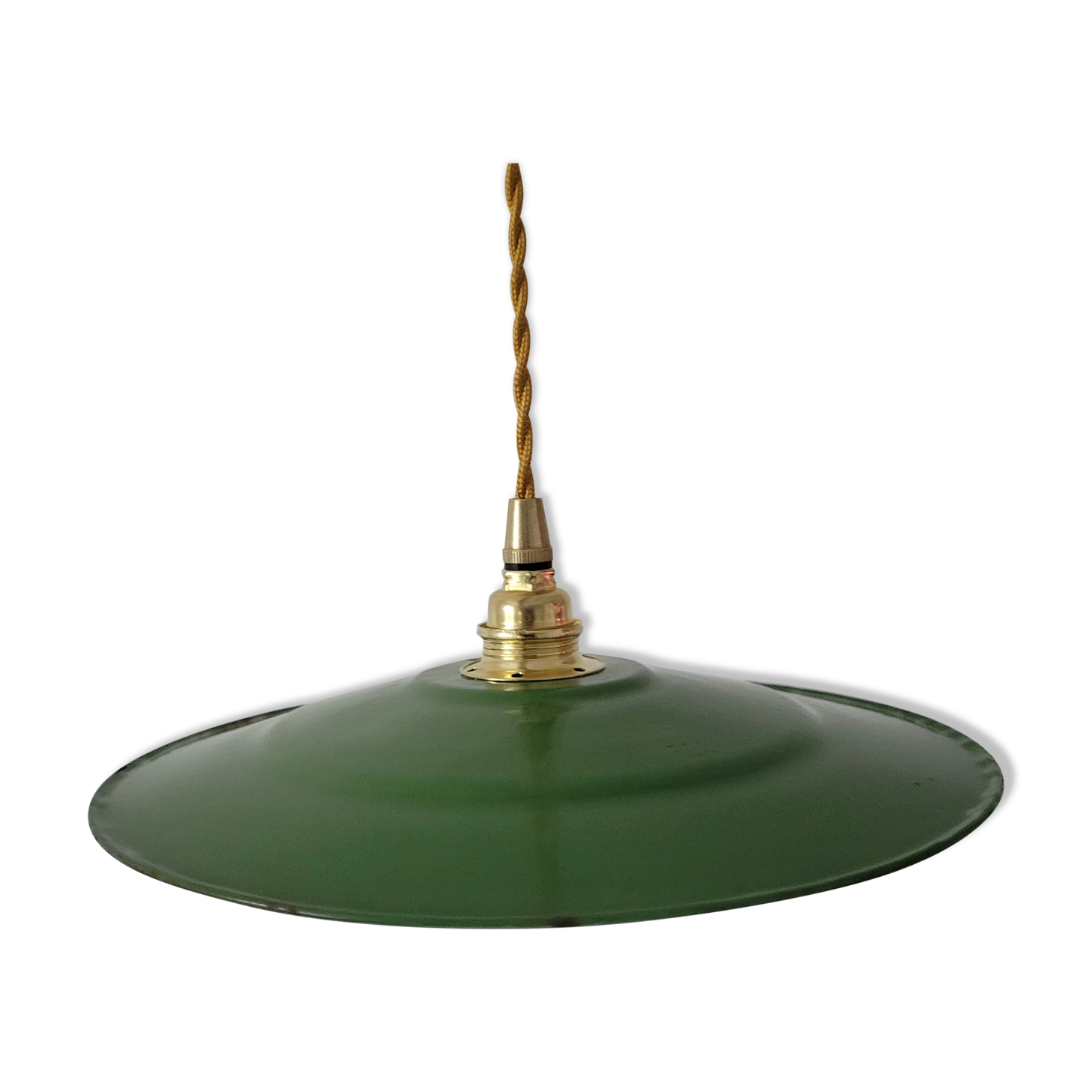 Green and white enamelled suspension