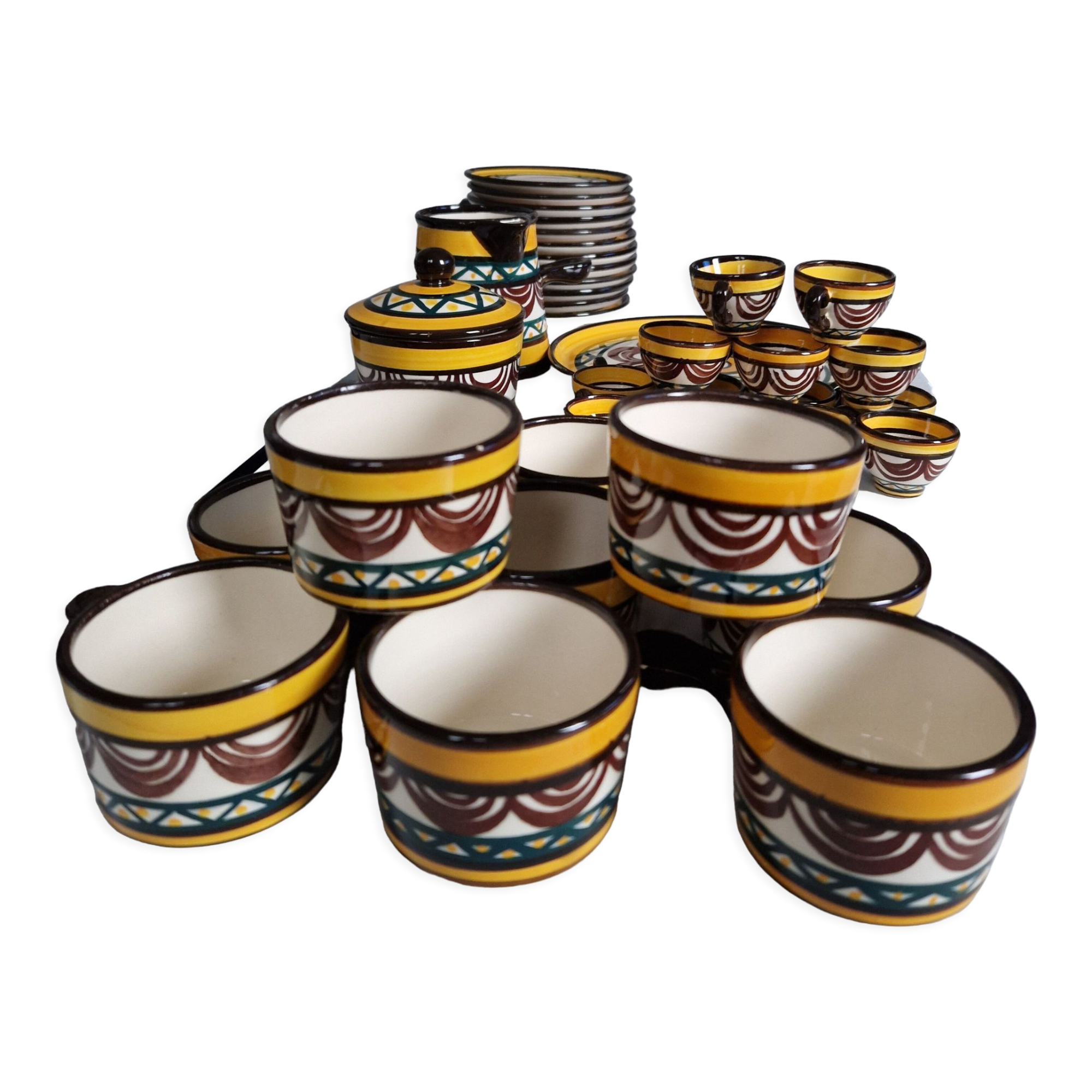 St Jean de Bretagne 38-piece coffee set
