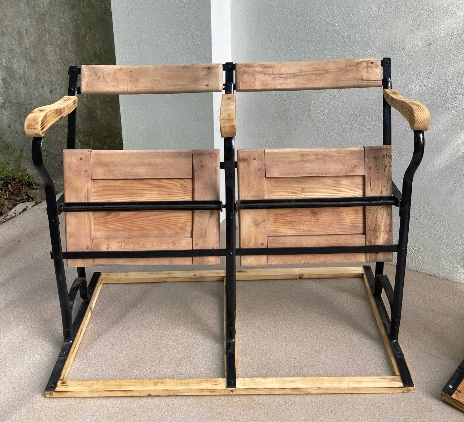 Two-seater folding theatre bench