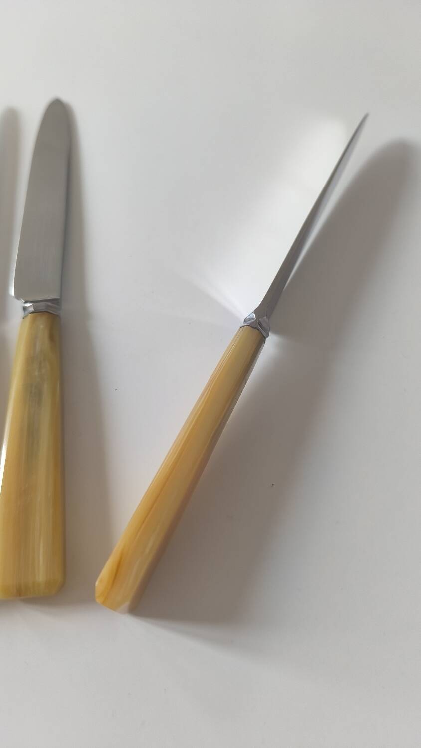 Set of 12 bakelite and stainless steel knives